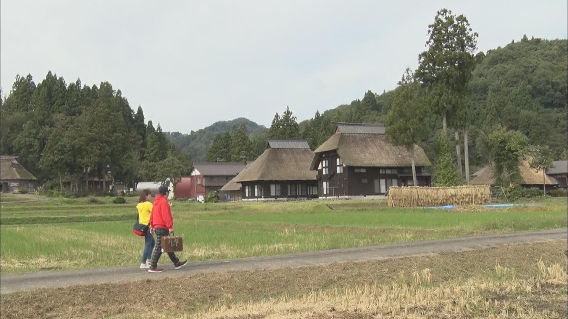 11/2 『かやぶきの屋根にブランドショップ!? 柏崎市高柳』