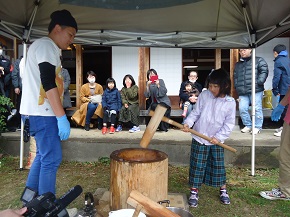 エコまる村！感謝祭『餅つき会』