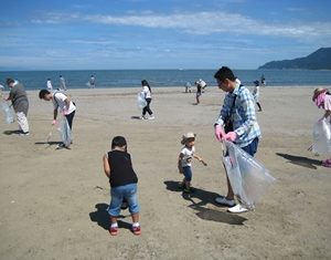 寺泊海岸中央海水浴場でTeam ECO Work!を開催