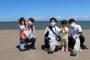 柏崎市のみなとまち海浜公園でTeam ECO Work！を開催🌈