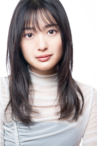 北原里英