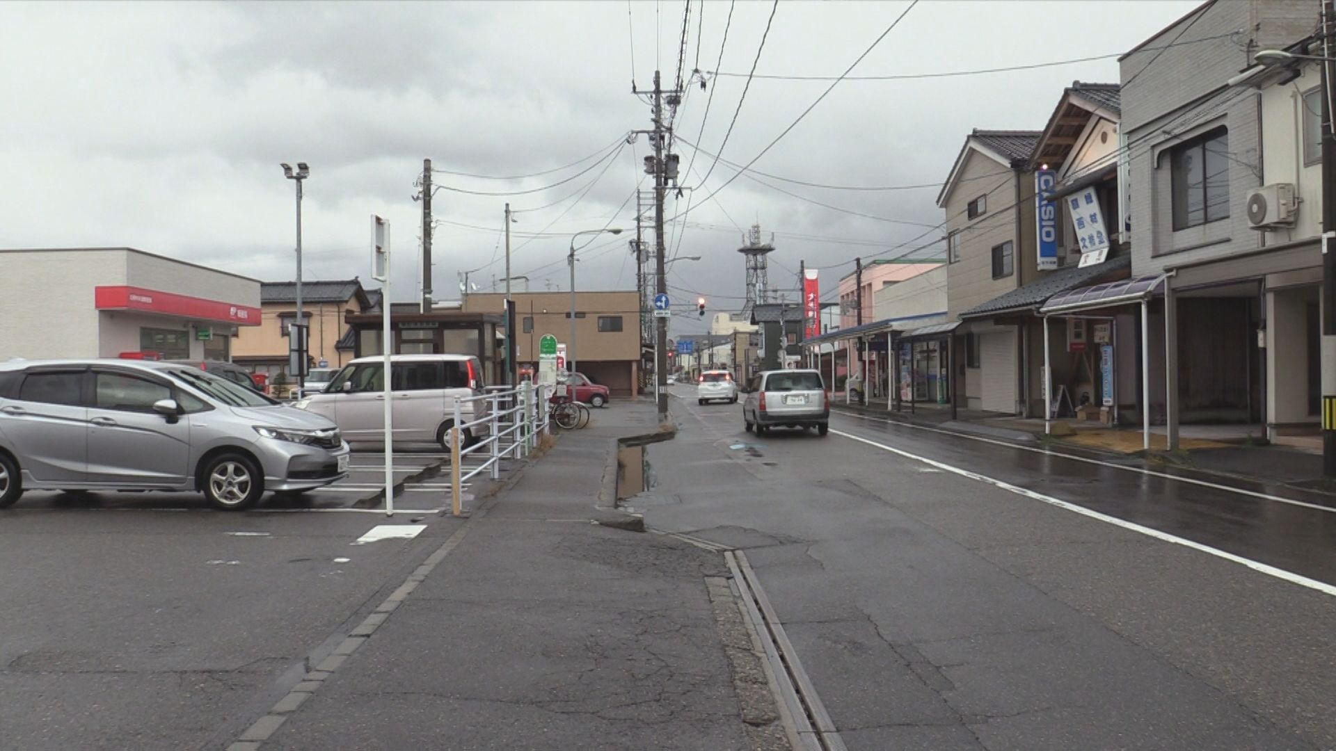スーパー駐車場から出てきた車 手押し車の高齢女性はねられ死亡【新潟】 2023年11月29日(水)
