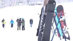 スキー場コース外 7～8m下の沢に転落 中国人男性が死亡【新潟･妙高市】