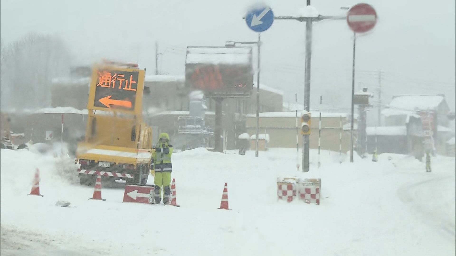 国道17号･関越道 雪による通行止めは未明に解除 24時間降雪量40cmのところも【新潟】