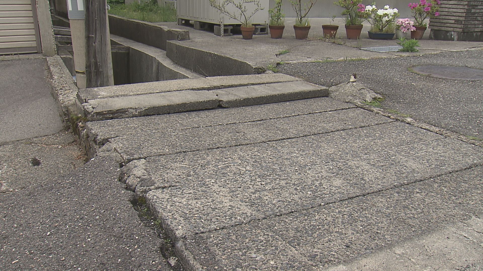 未明の住宅街で倒れている55歳男性発見　搬送先で死亡確認　死亡の経緯を捜査【新潟】 2025年05月10日(土)