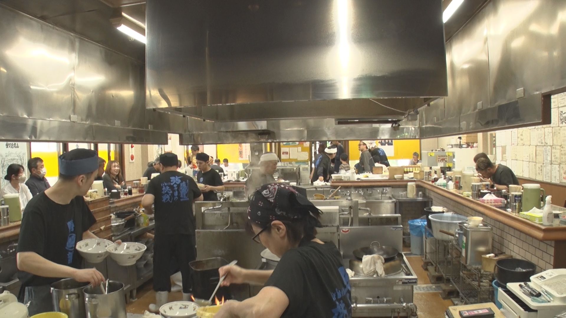町の名店 小千谷市の人気ラーメン店に１２時間密着