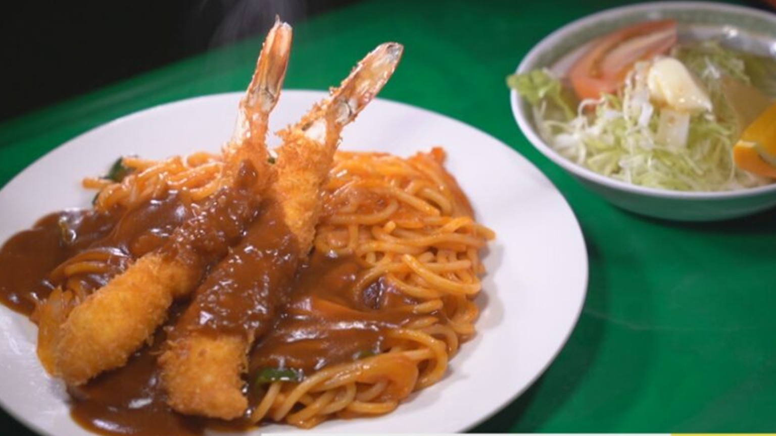 【新潟グルメ】ドリームコンビ!?山盛りナポリタン×ジャンボエビフライ2本！ボリューム満点グルメ【加茂市】 2025年06月18日(水)