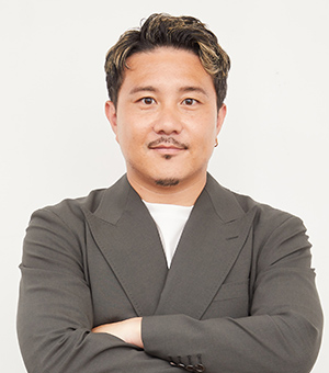 安田 理大