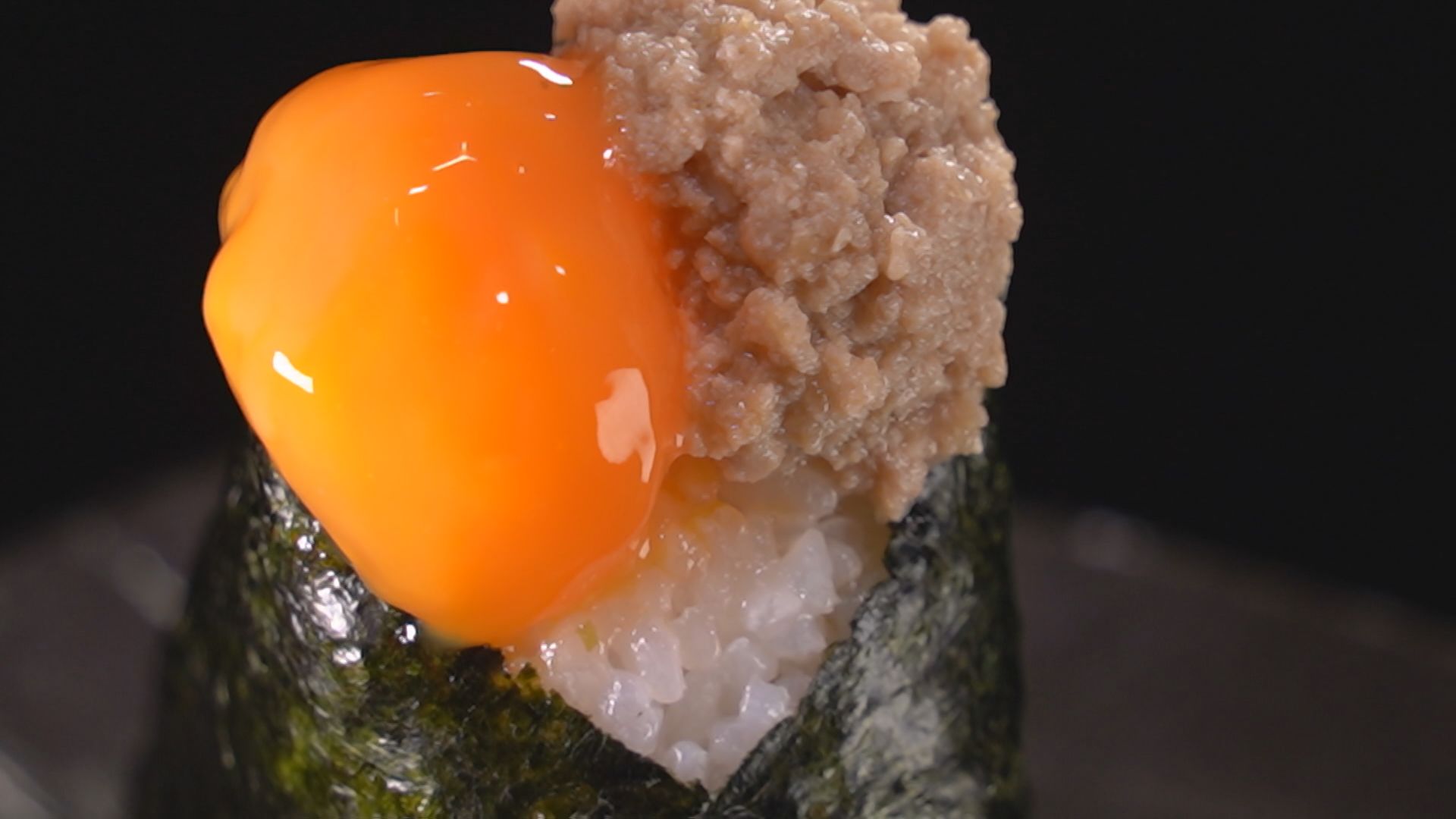 【新潟グルメ】定番から変わり種まで約60種類！連日行列の「おにぎり専門店」【新潟・中央区古町通】