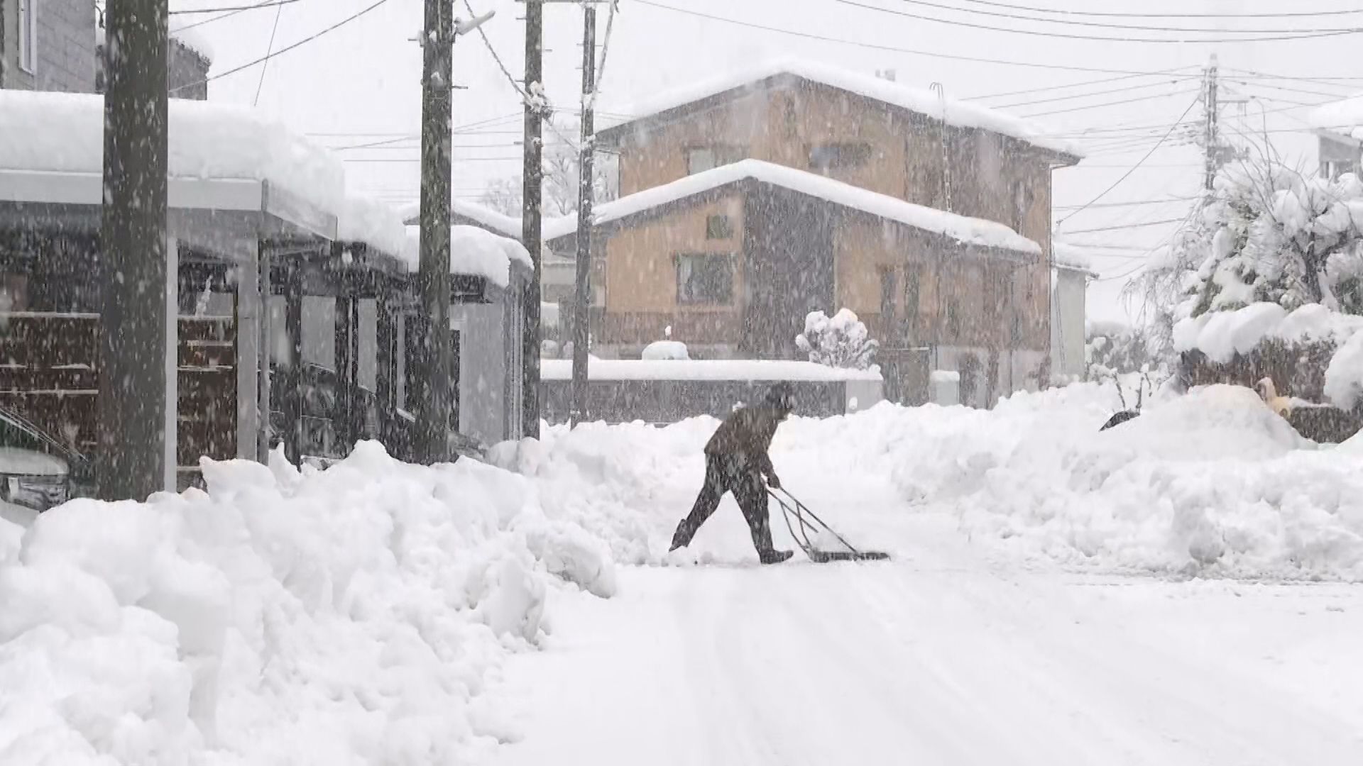 新潟県内 広い範囲で積雪　上越市安塚100㎝、十日町市82㎝、新潟市中央区でも9㎝　交通障害に注意・警戒を【2日午前9時】 2026年01月02日(金)
