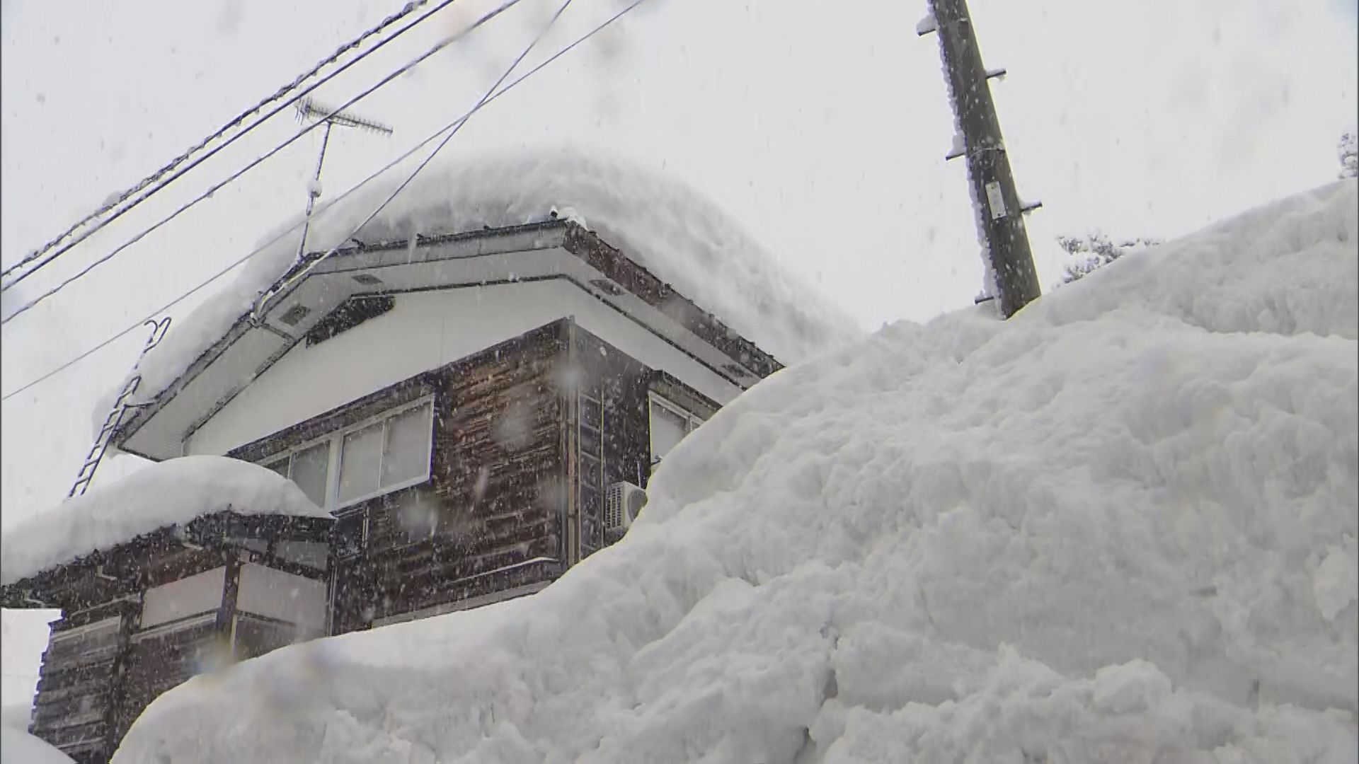 雪下ろし中の転落か･･･78歳男性が死亡、倒れていたはしご 屋根の上にはスノーダンプ【新潟･加茂市】 2026年02月06日(金)