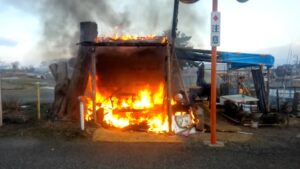 「小屋が燃えている」無人販売所で火事、警察が放火の可能性も視野に捜査【新潟】 2026年02月12日(木)