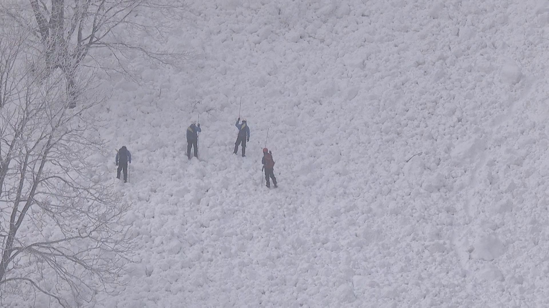 妙高市  スキー場の非圧雪コースで雪崩   巻き込まれた10代の男の子ら4人が骨折の疑いなどで搬送 【新潟】 2026年02月28日(土)