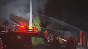 「車庫が燃えている」住宅への延焼・けが人なし  火事の影響でJR白新線が一時運転見合わせ【新潟市】 2026年05月31日(日)